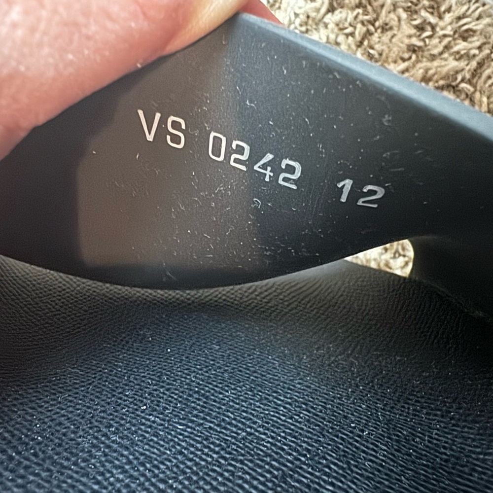 Louis Vuitton Slides - Picture 4 of 6
